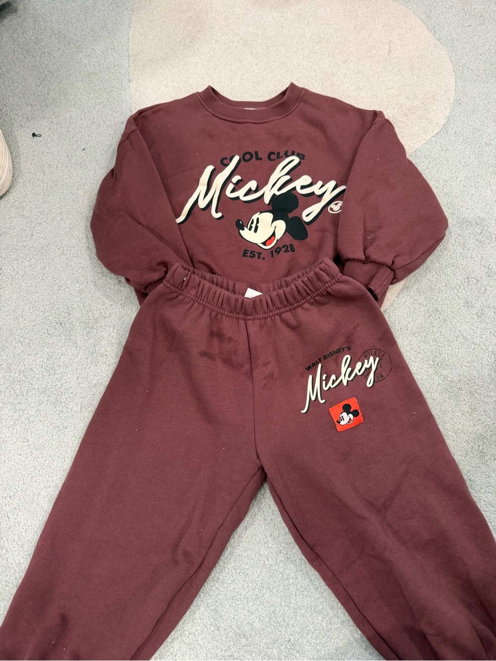 Zara Toddler 5T Mickey Mouse Maroon Sweatpants Set